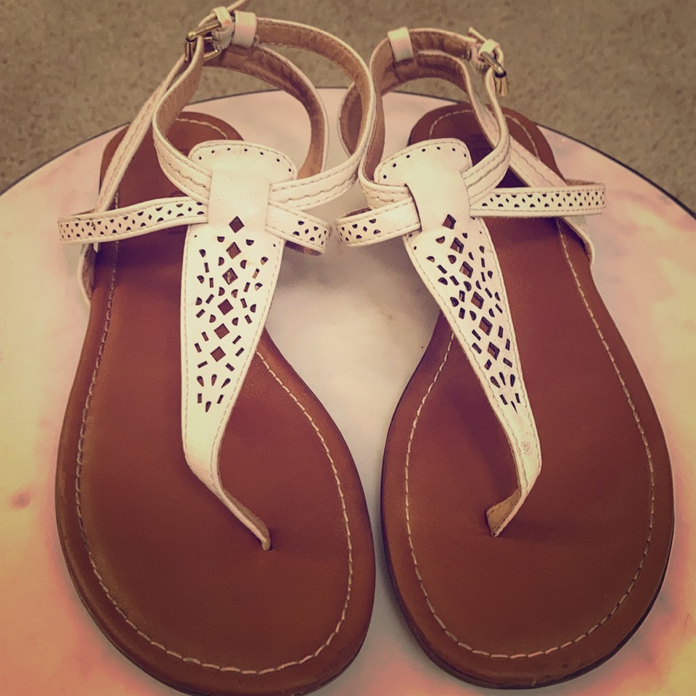 Women’s strappy sandals.
